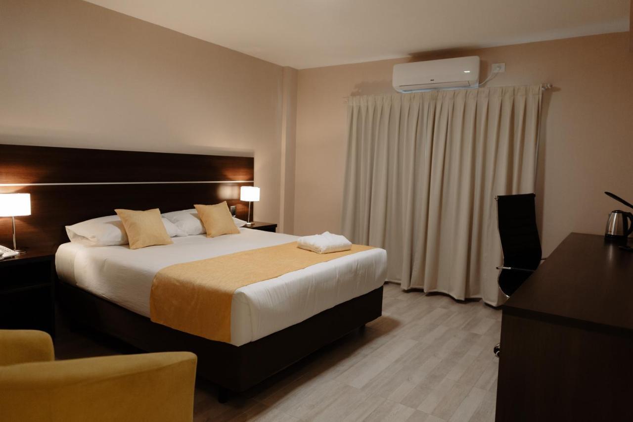 Hotel Batista Posadas Buitenkant foto