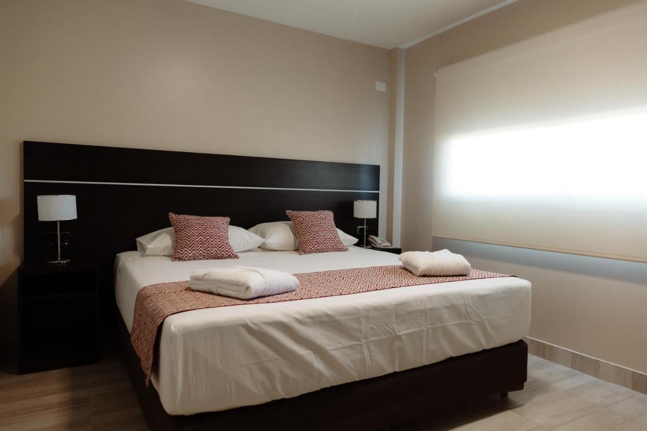 Hotel Batista Posadas Buitenkant foto